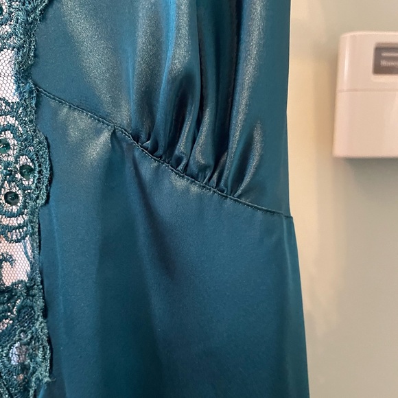 SLIP DRESS Beautiful! - Picture 7 of 9